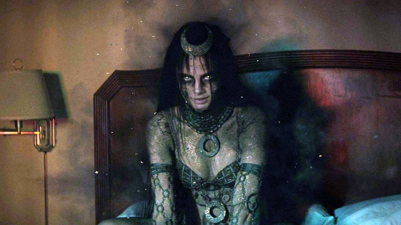 Enchantress Menacing Look Wallpaper