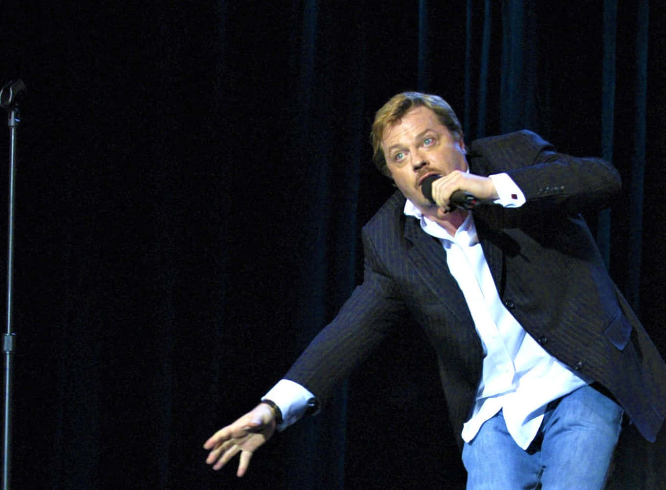 English Comedian And Actor Eddie Izzard Wallpaper