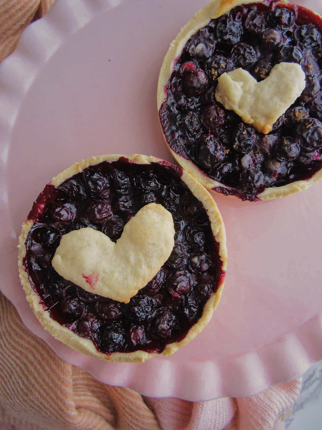 Enjoy A Classic Blueberry Tart, Made From Scratch With Fresh Blueberries And Homemade Pie Crust. Wallpaper