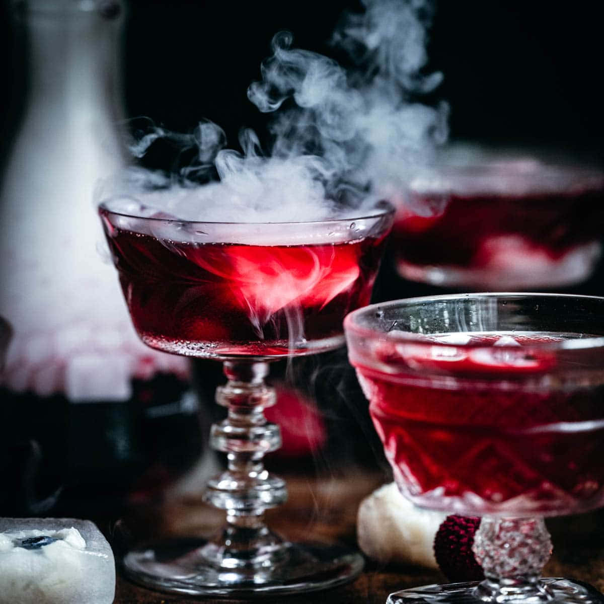 Enjoy A Spooky Halloween Season With These Eerie Yet Delicious Cocktails! Wallpaper