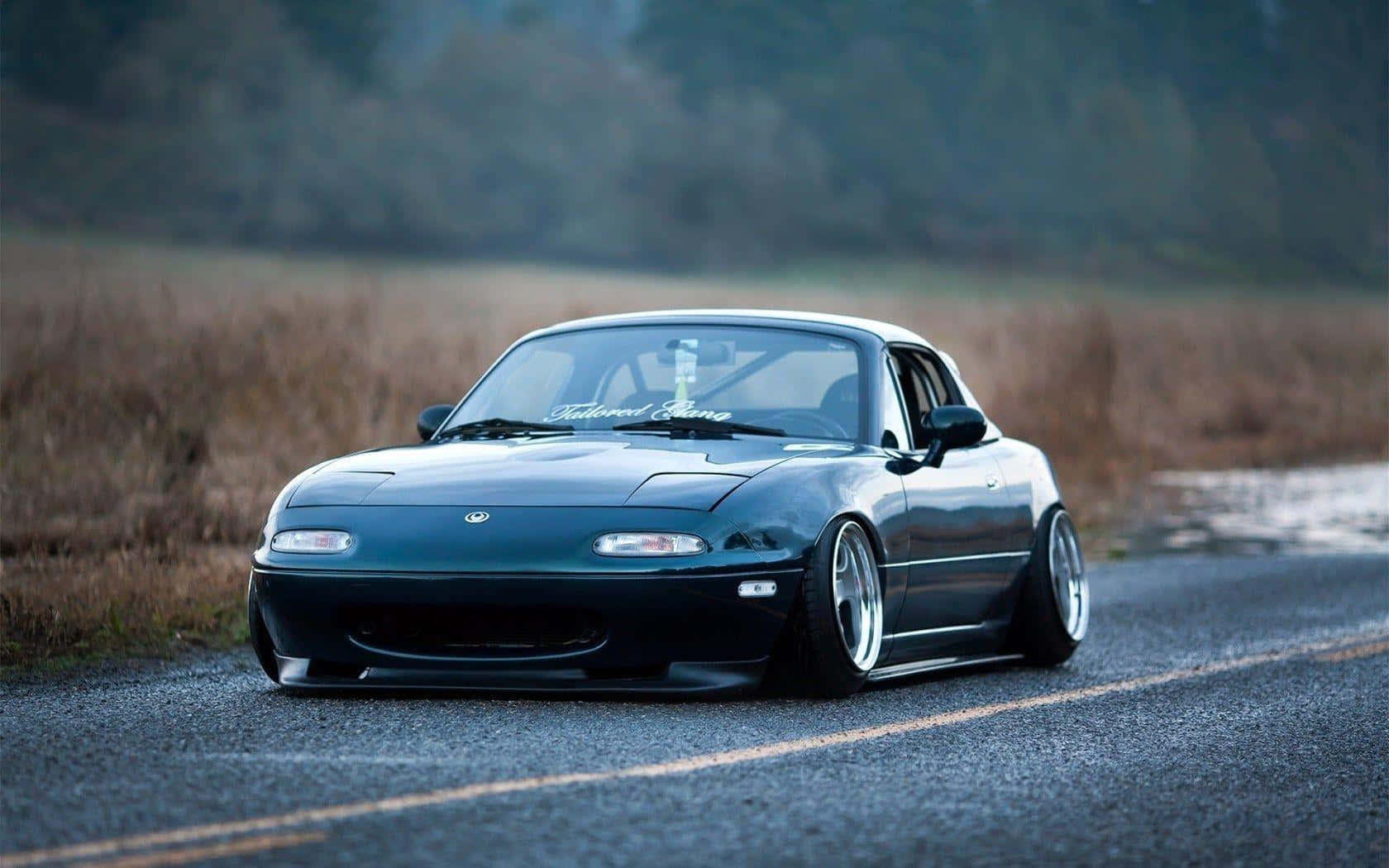 Enjoy Summer Breeze In Mazda Miata Wallpaper