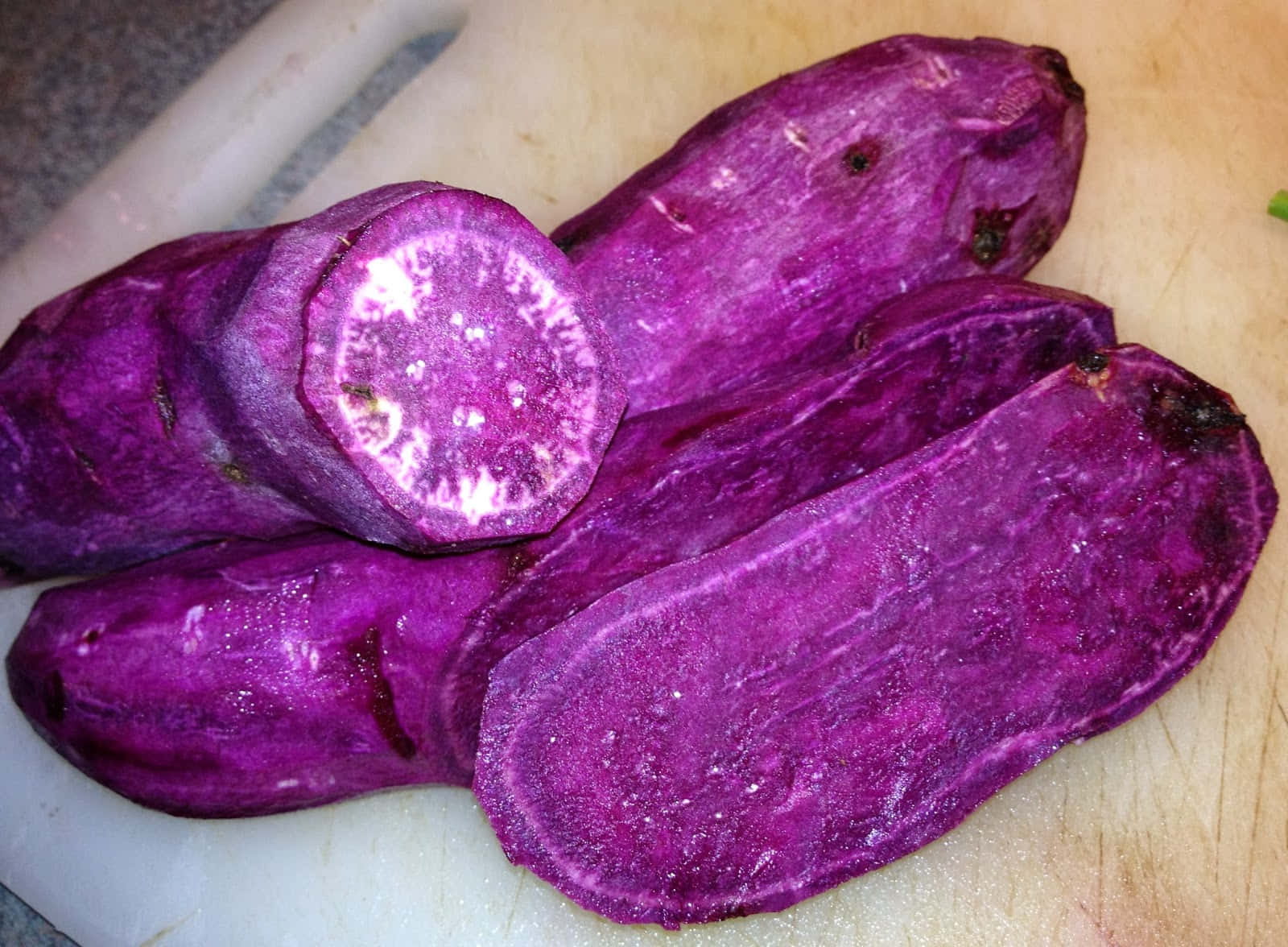 Enjoy The Nutrious And Delicious Purple Potato Wallpaper