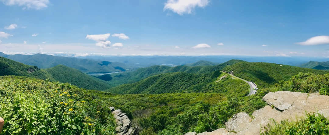 Enjoy The Scenic Sights Of Blue Ridge Parkway Wallpaper