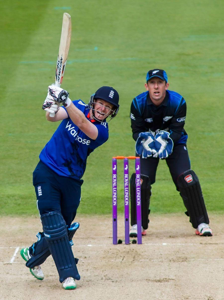 Eoin Morgan In Field Wallpaper