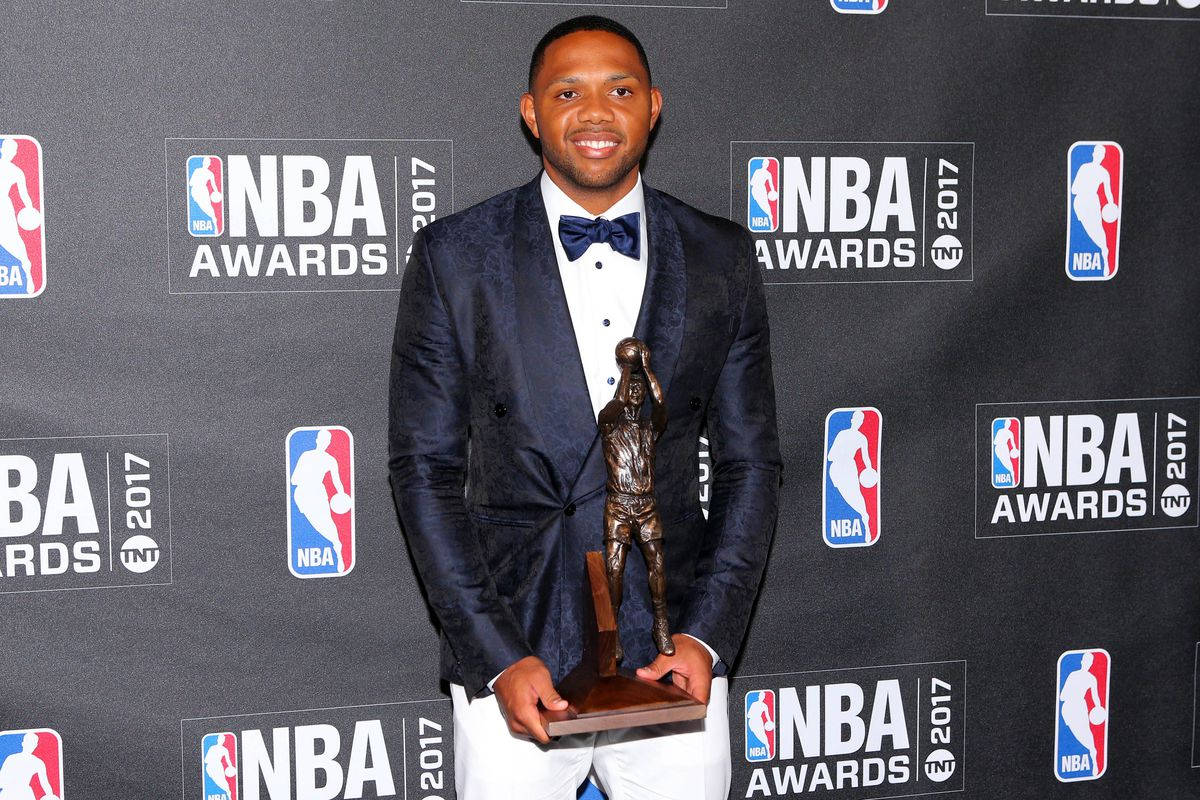 Eric Gordon In Nba Awards Event Wallpaper