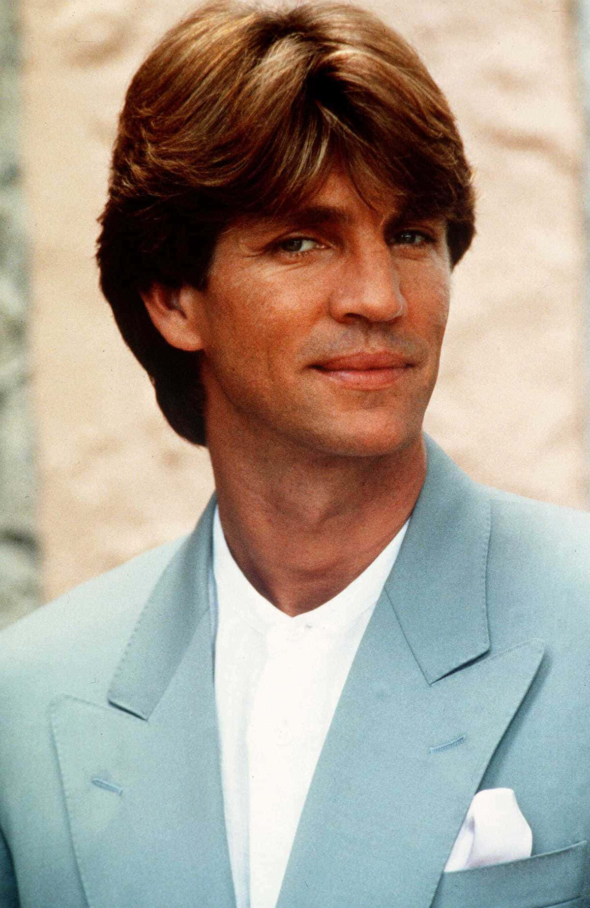 Eric Roberts 1200 X 1846 Wallpaper