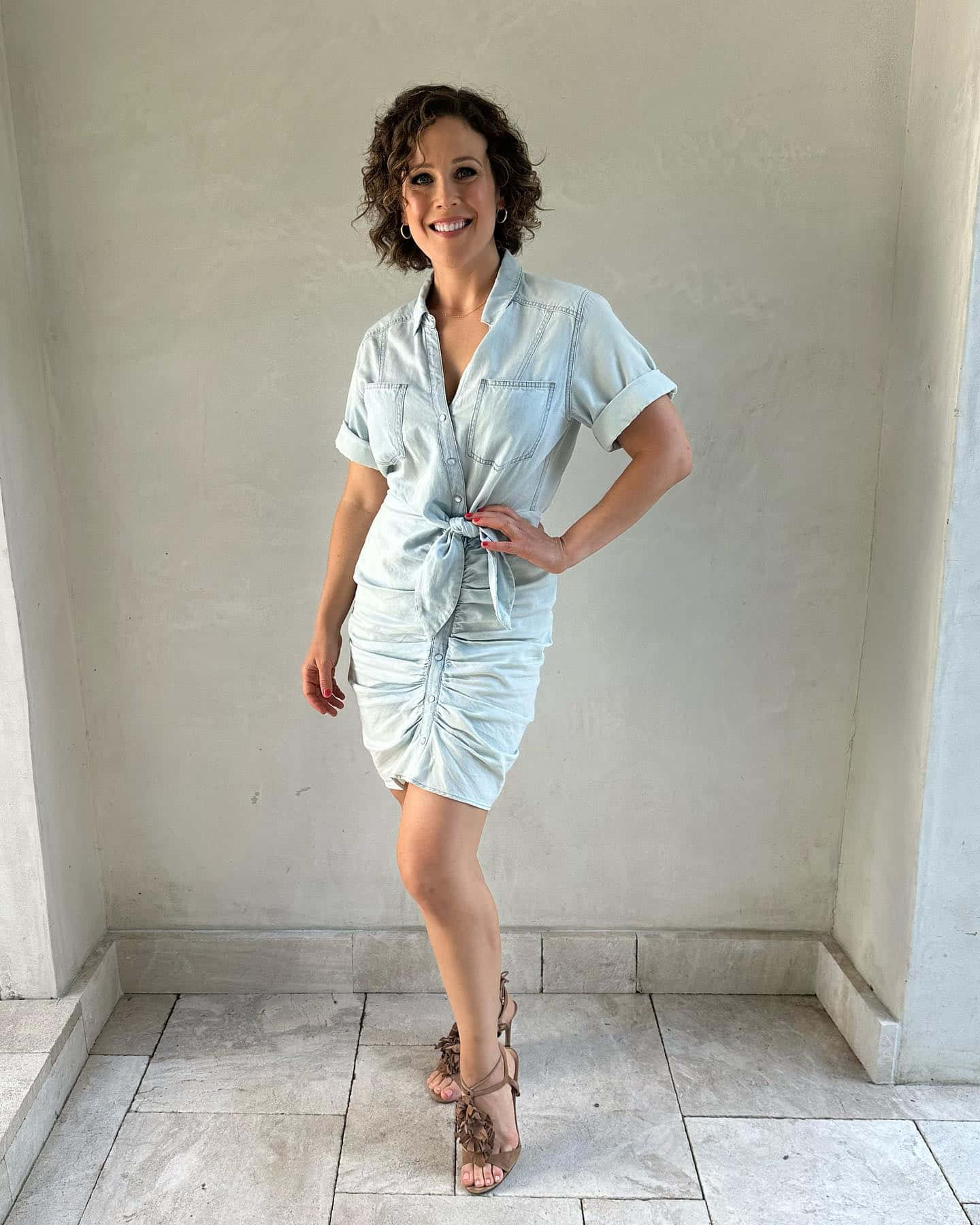 Erin Krakow Summer Outfit Pose Wallpaper