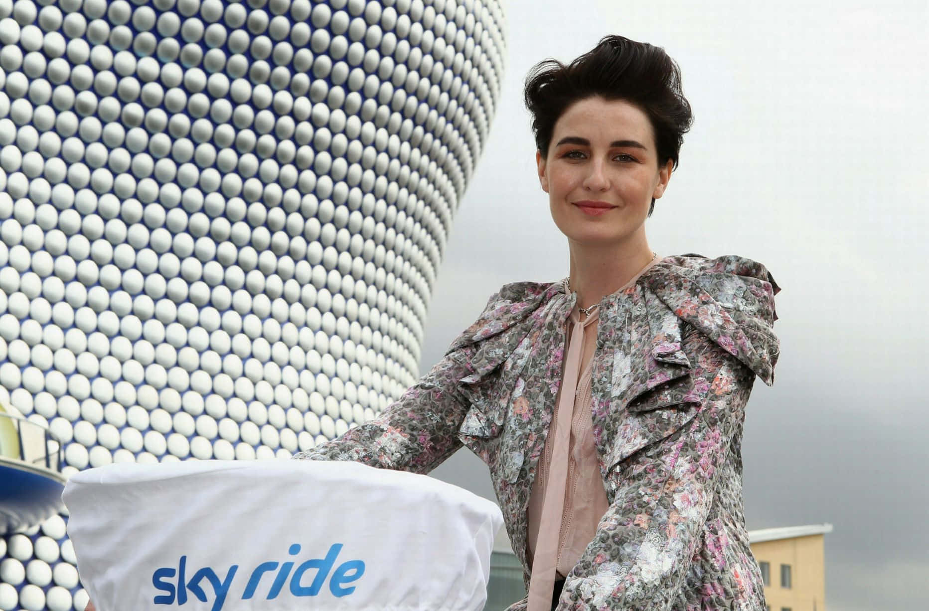 Erin O Connor Skyride Event Wallpaper