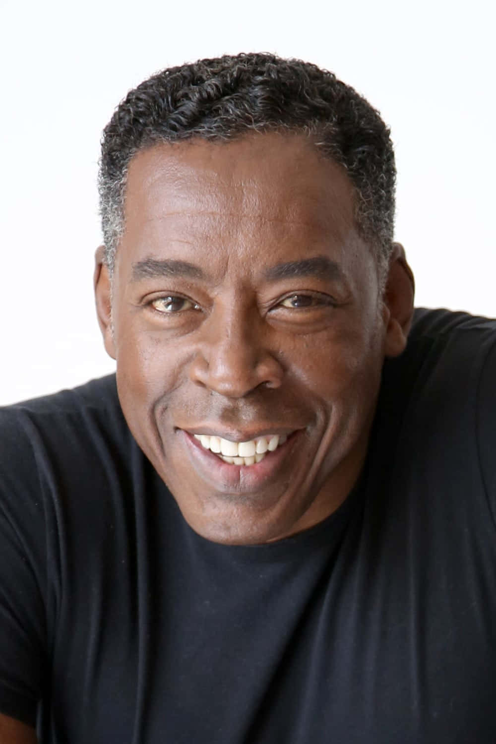 Ernie Hudson 1000 X 1500 Wallpaper