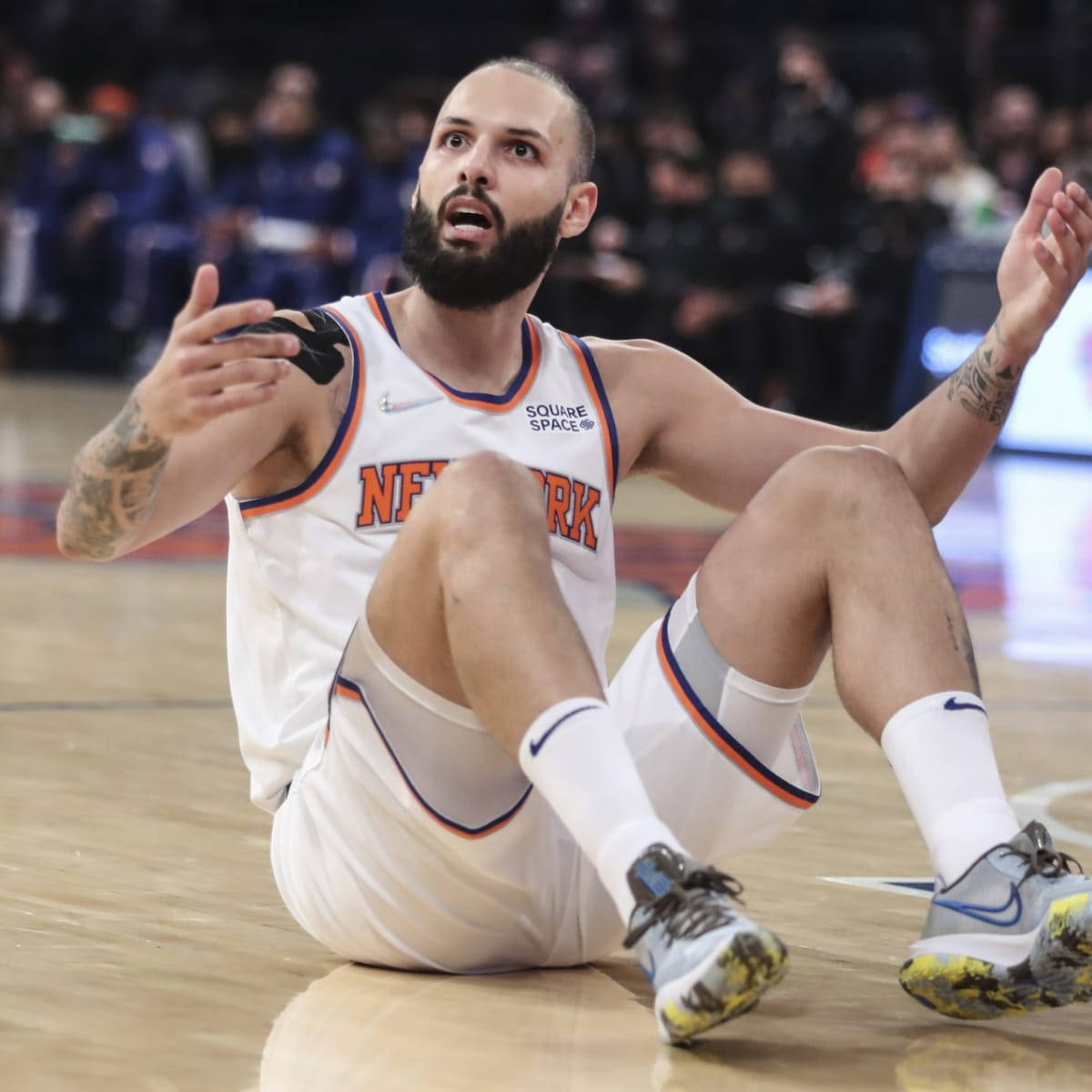 Evan Fournier Thigh Injury Knicks Vs. Celtics Game Wallpaper