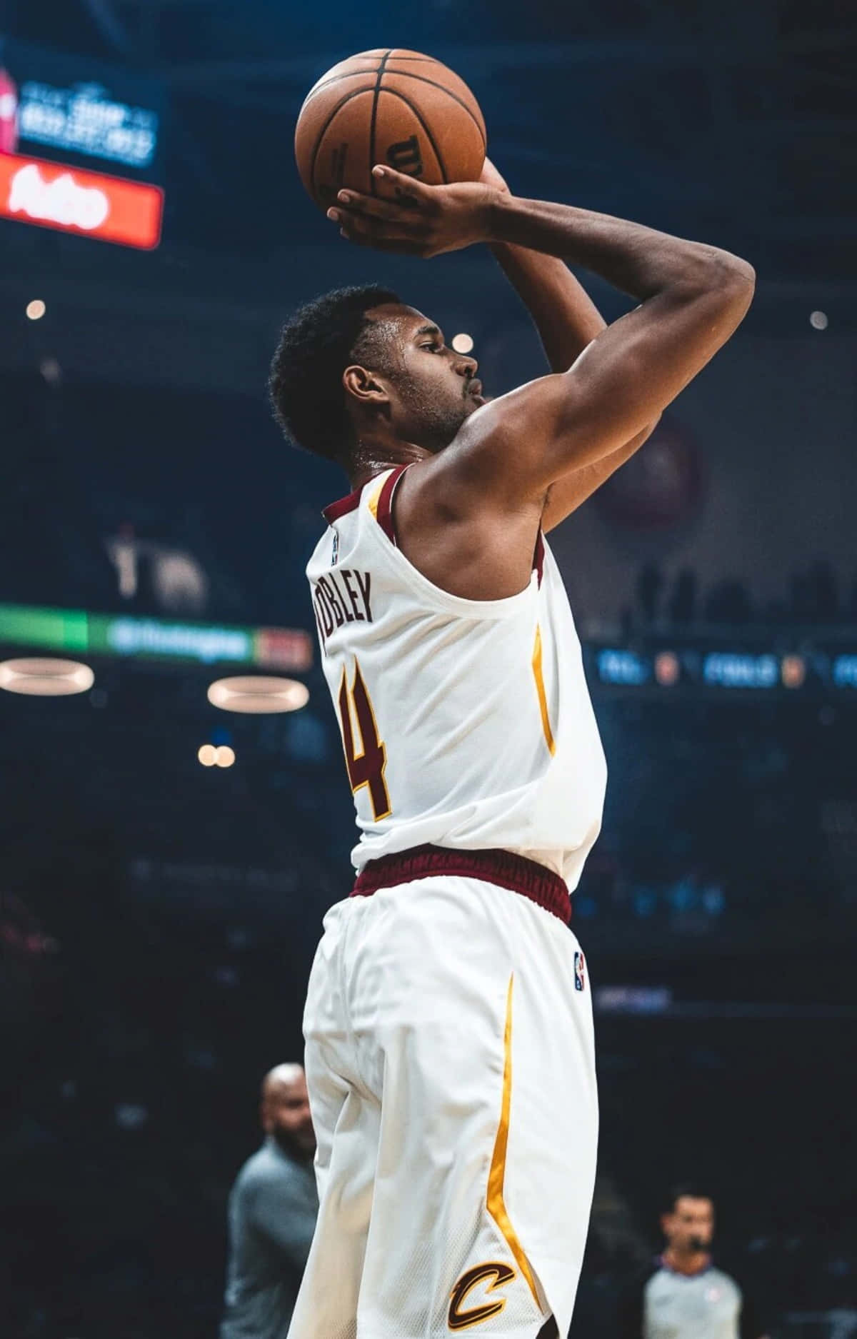 Evan Mobley Free Throw Preparation Wallpaper