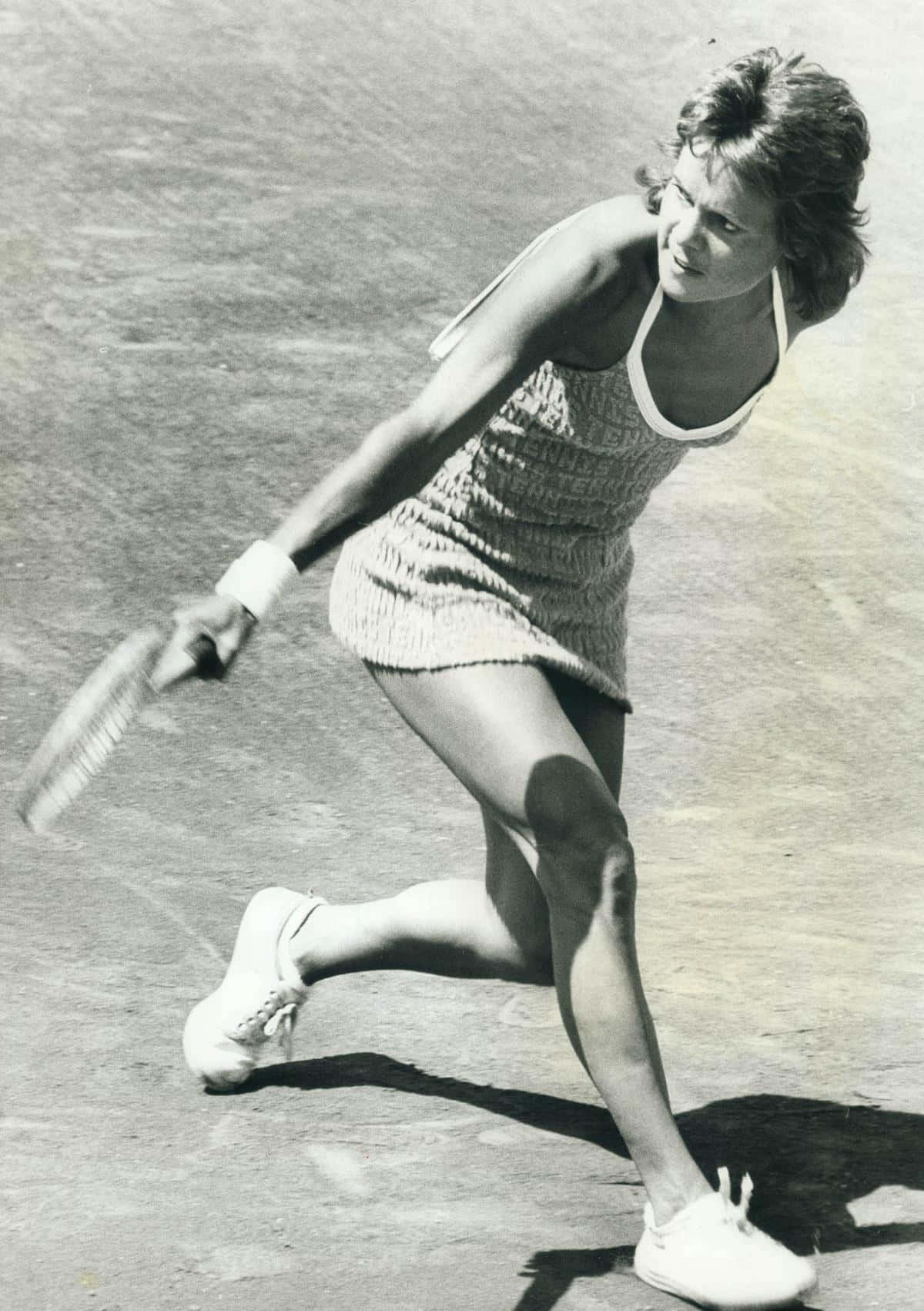 Evonne Goolagong Cawley In Action Wallpaper