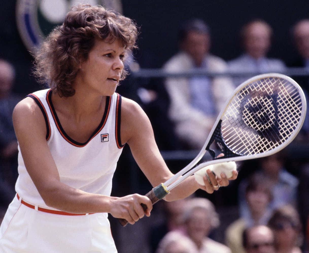 Evonne Goolagong Cawley Service Shot Wallpaper