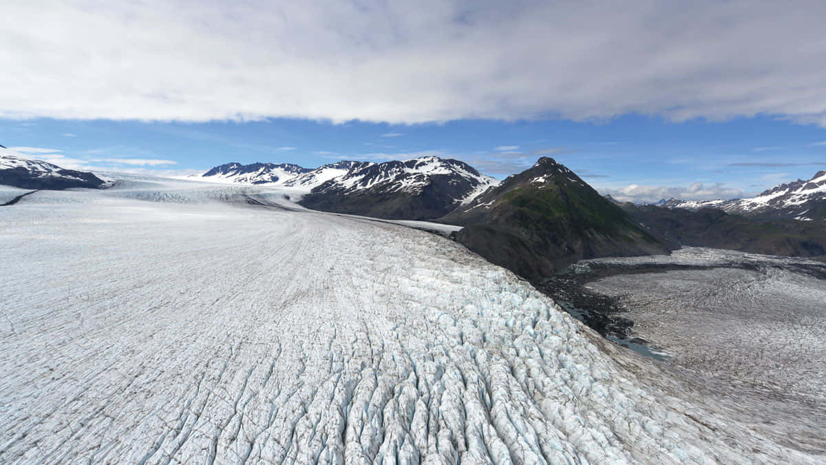 Expansive_ Glacial_ Landscape Wallpaper