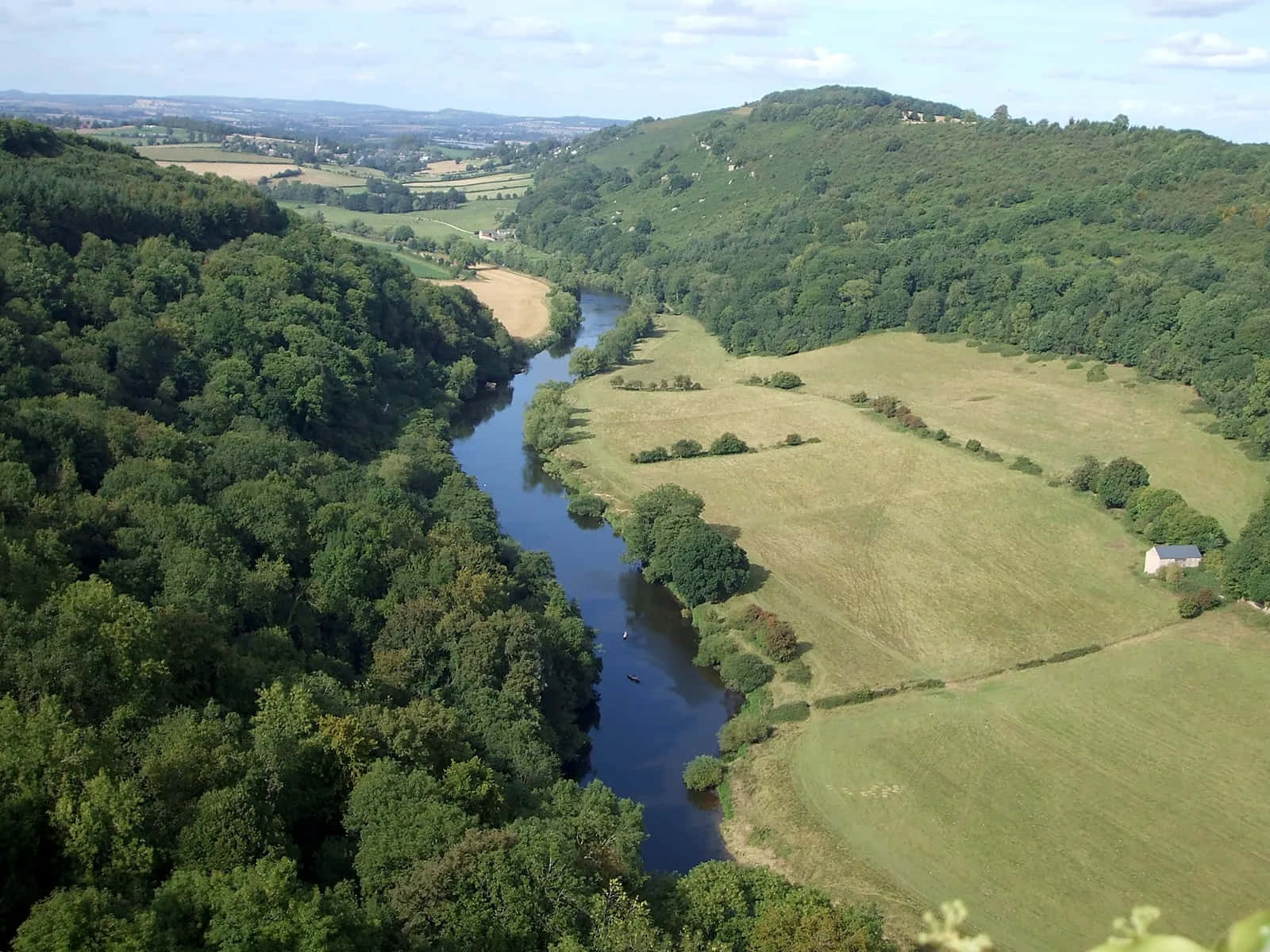 Explore Gloucester: The Hidden Gem Of United Kingdom Wallpaper