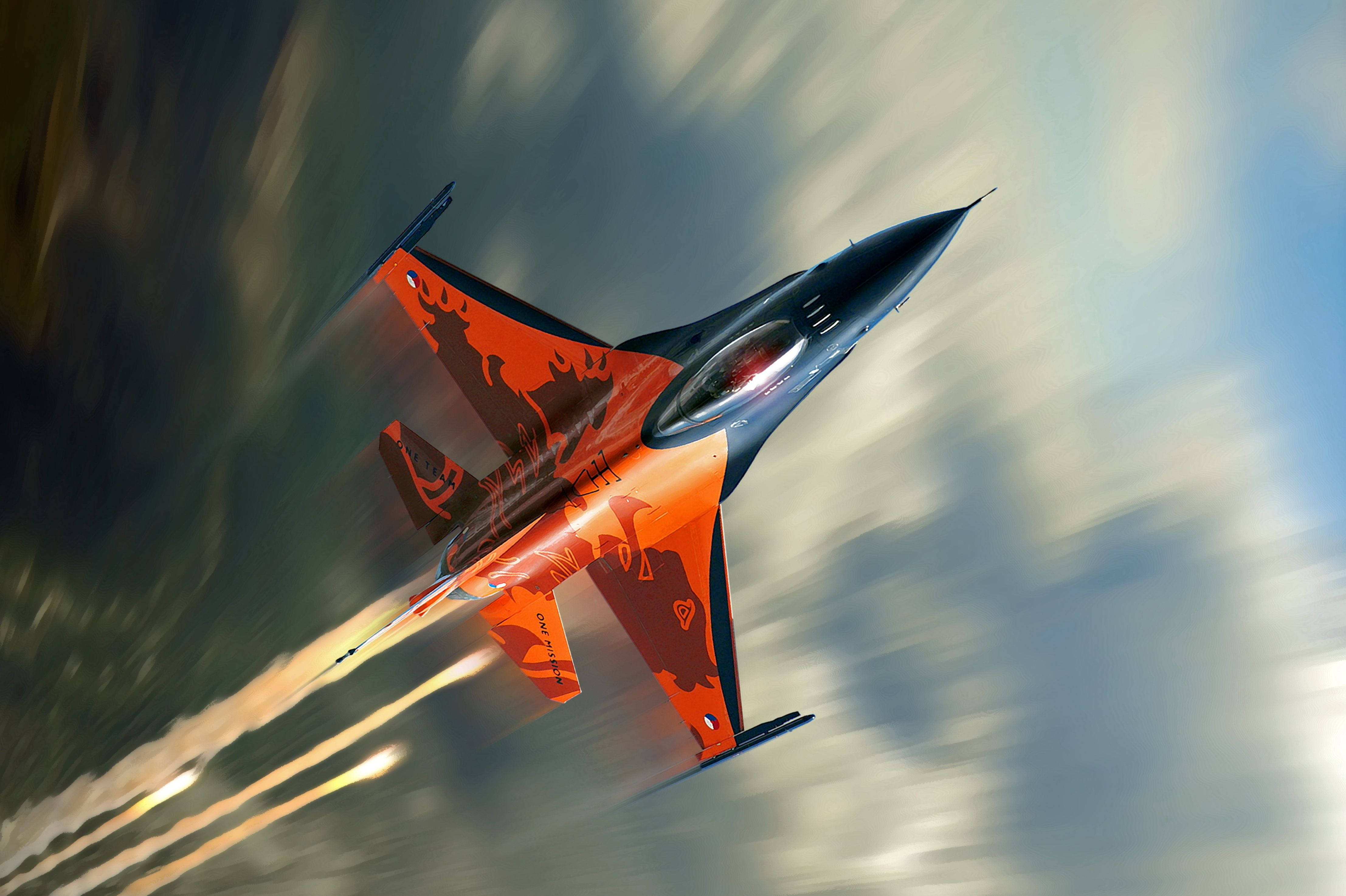 F-16 Fighting Falcon Fighter Jet Wallpaper