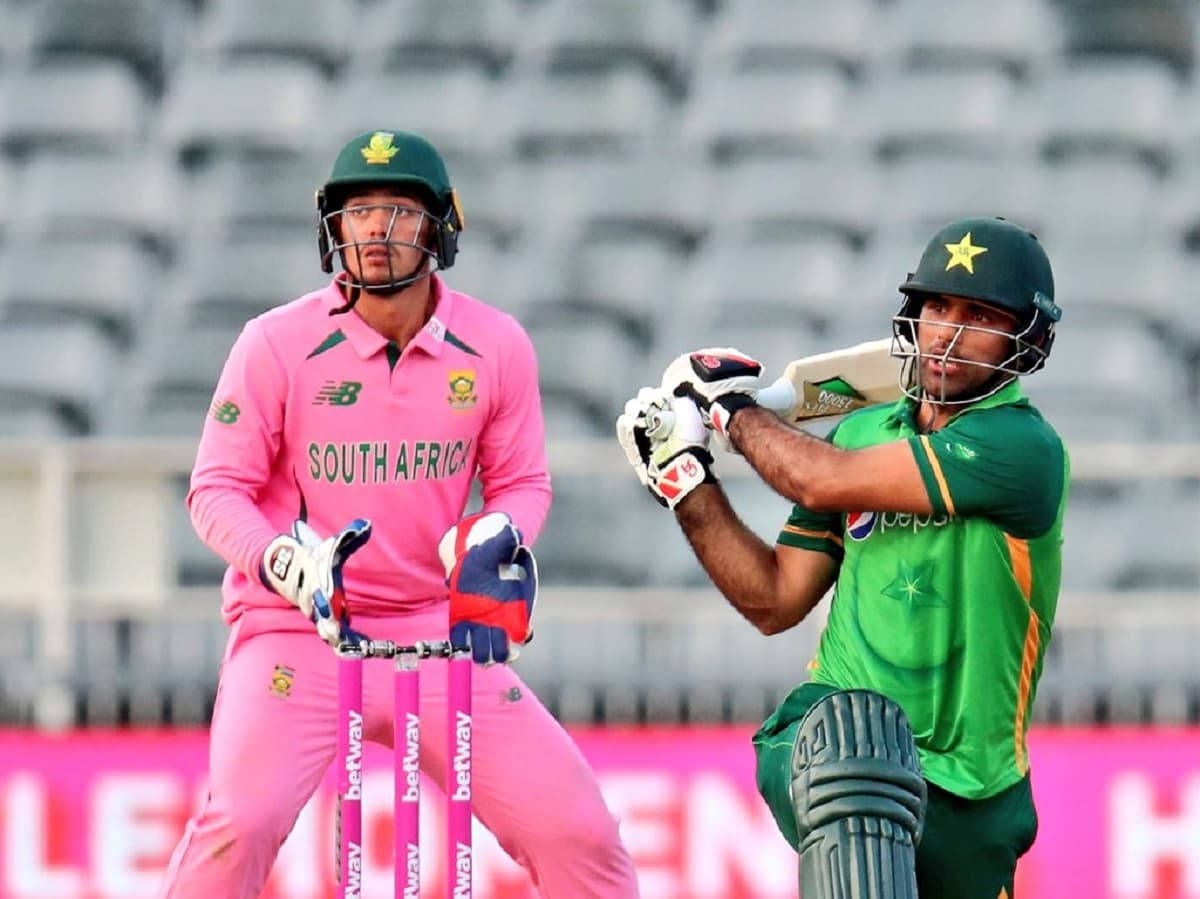 Fakhar Zaman Pink Keeper Wallpaper