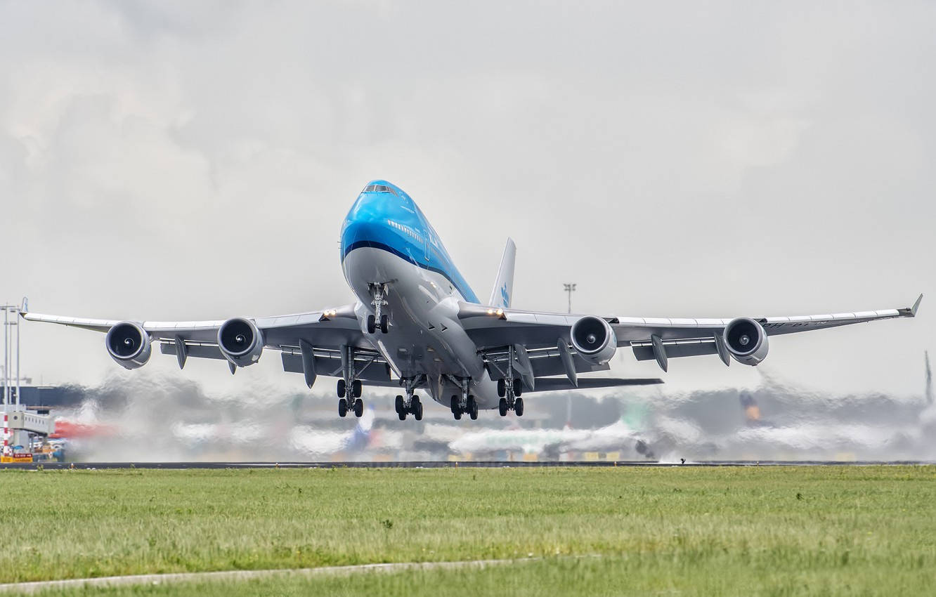 Fantastic Klm Boeing Passenger Plane Wallpaper