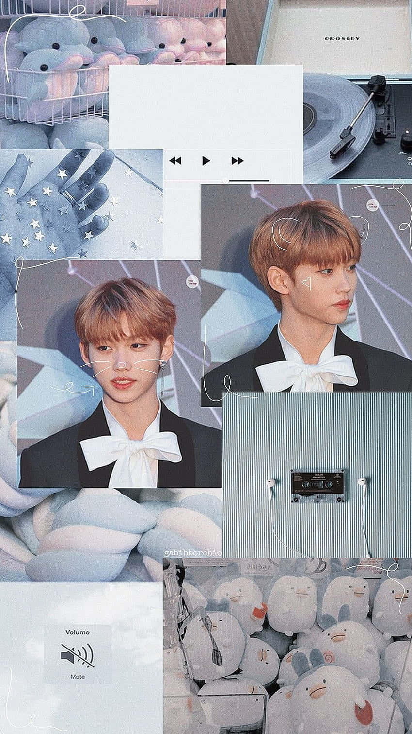 Felix Of Stray Kids Smiles For The Camera Wallpaper