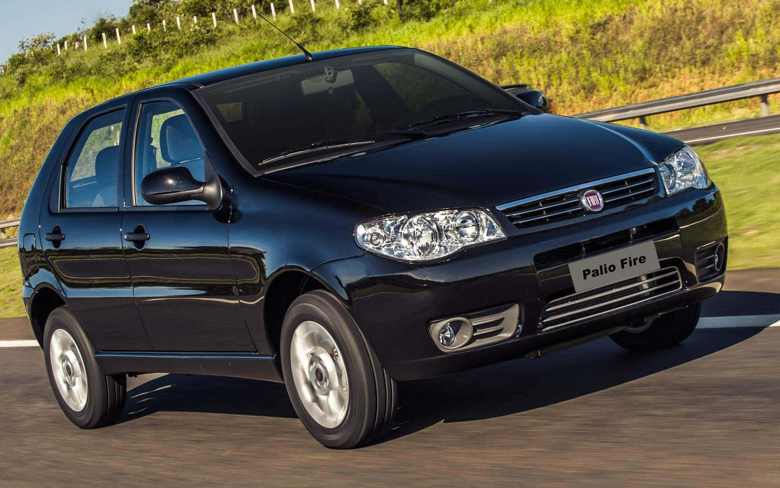 Fiat Palio - A Classic Hatchback Design Wallpaper