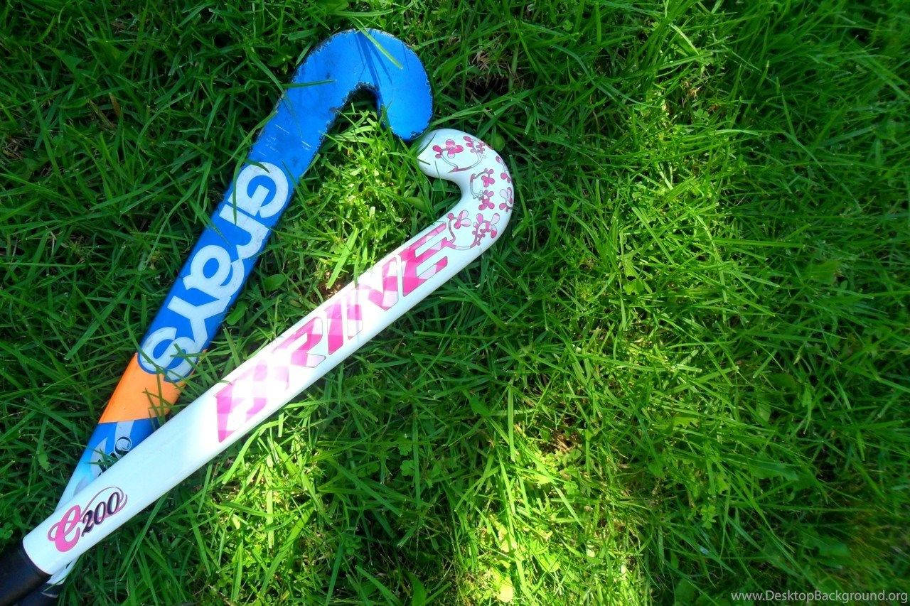 Field Hockey Sticks Heart-shaped Wallpaper