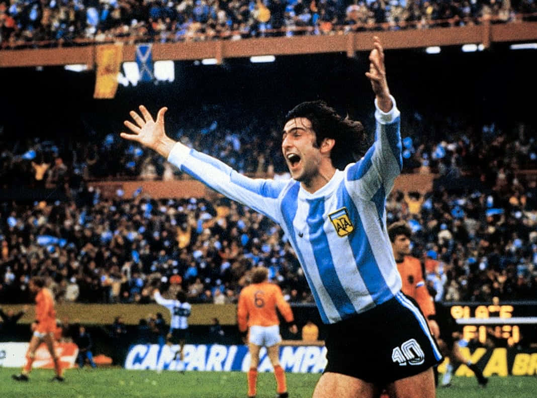 Fifa World Cup Star Mario Kempes Wallpaper