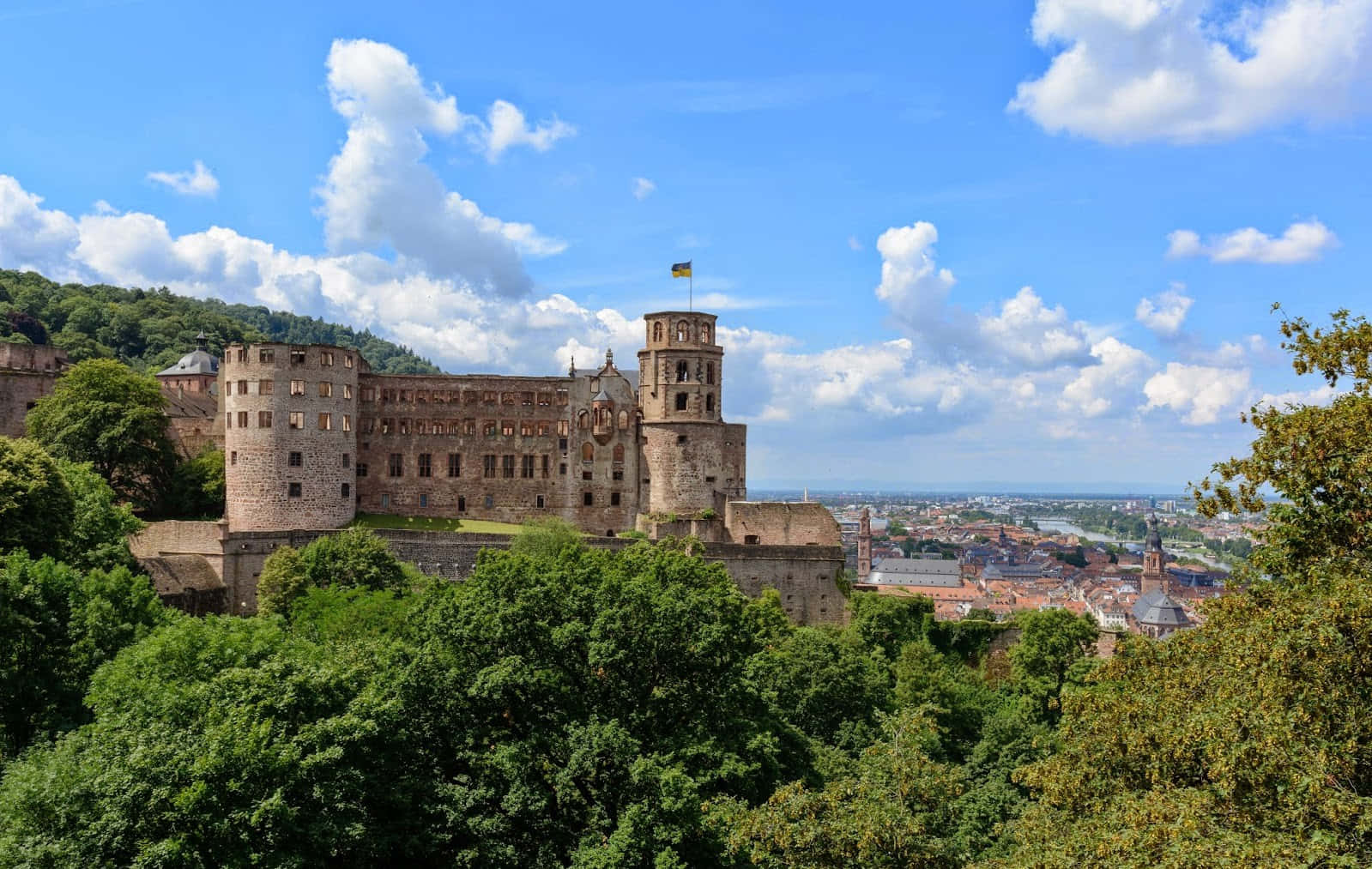 Fine Day At Heidelberg Castle Wallpaper