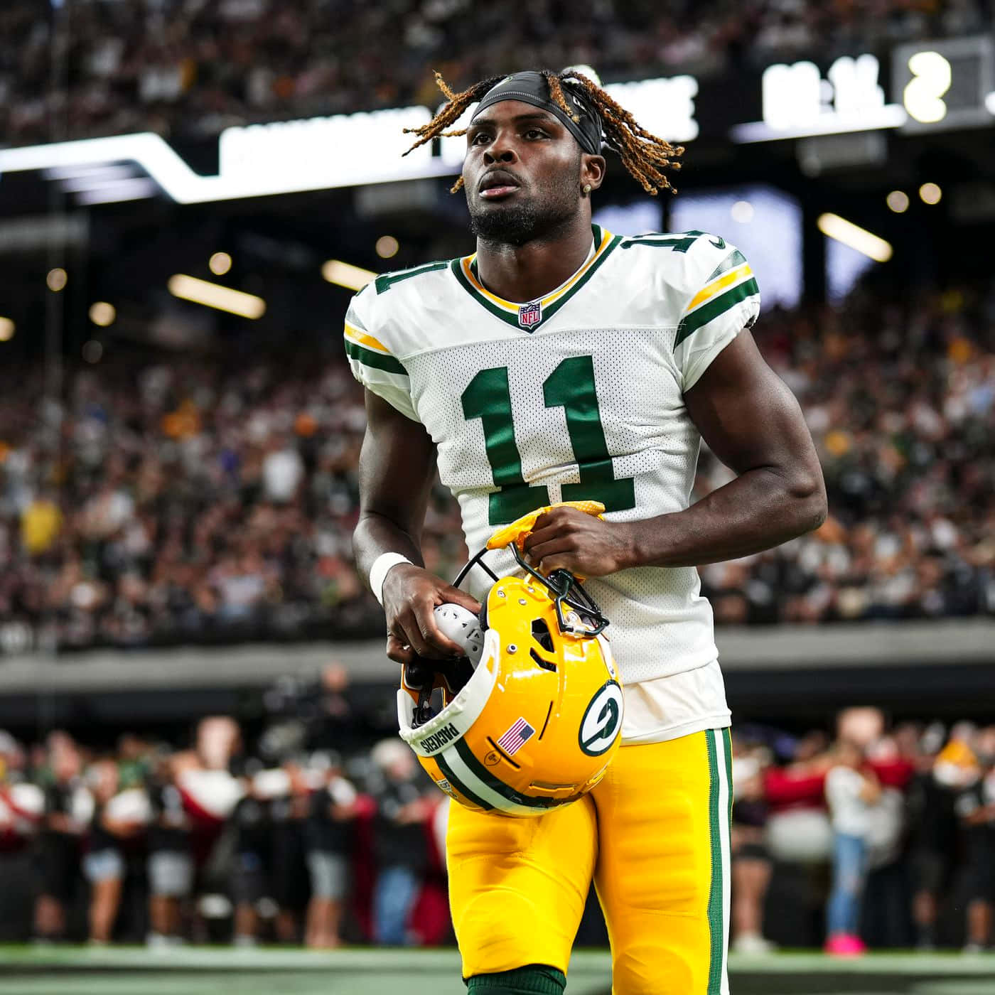 Focused Football Player Green Bay11 Wallpaper