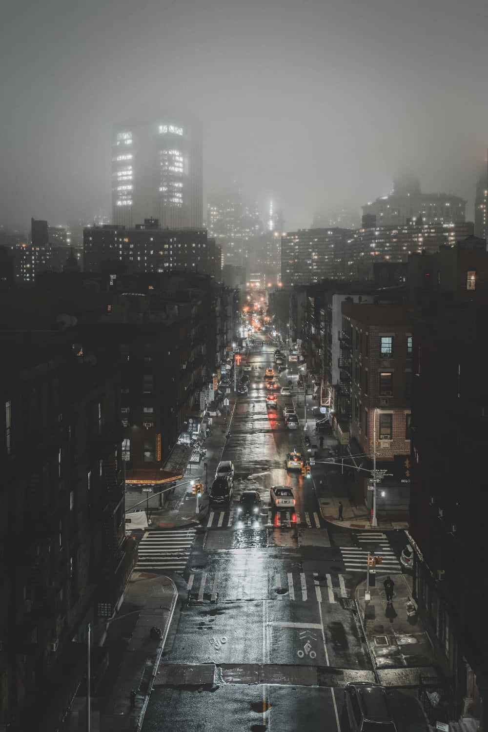 Foggy Aesthetic City At Night Wallpaper