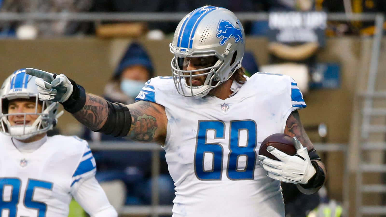 Football Athlete Number 68 Taylor Decker Wallpaper