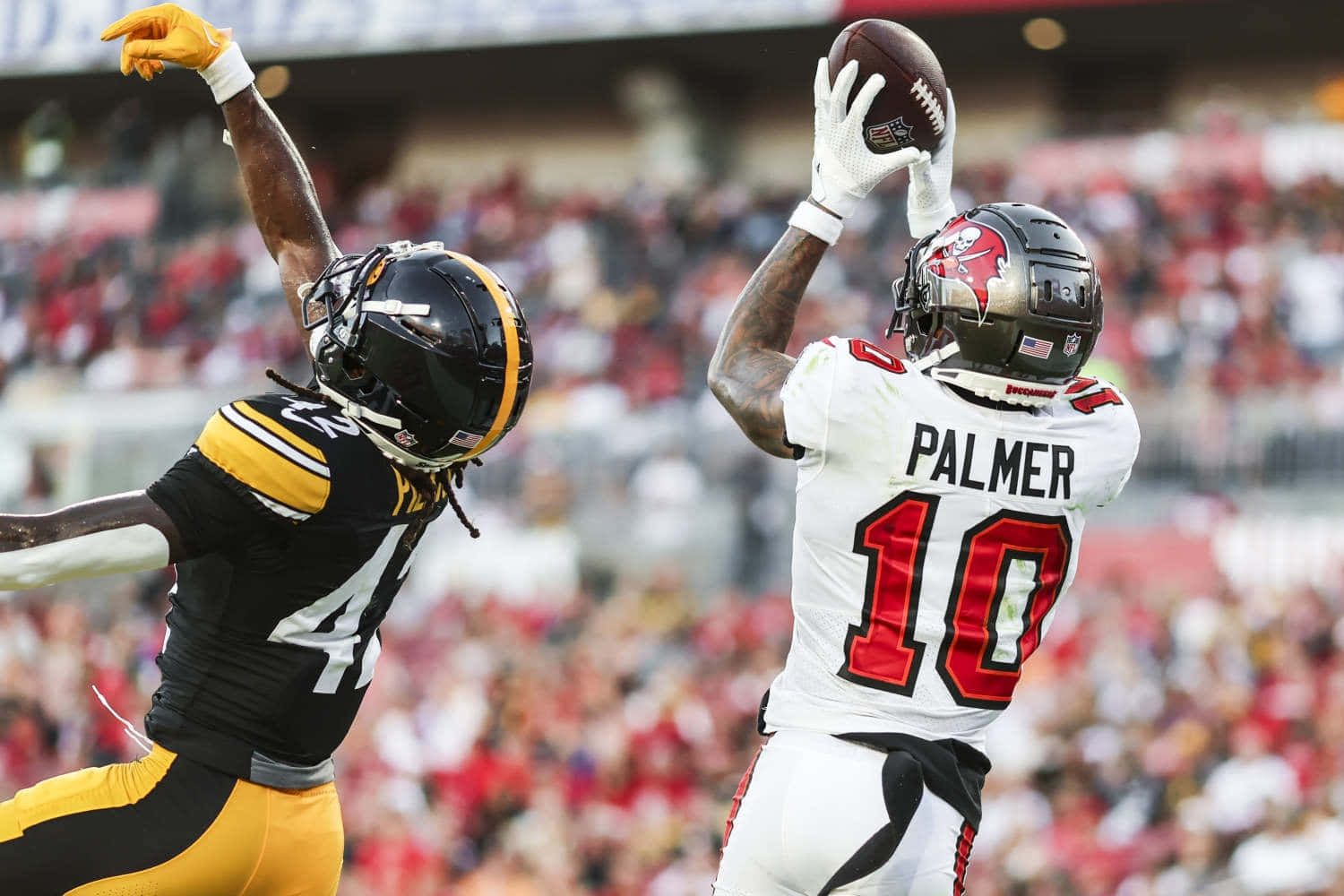 Football Catch Action Palmer Number10 Wallpaper