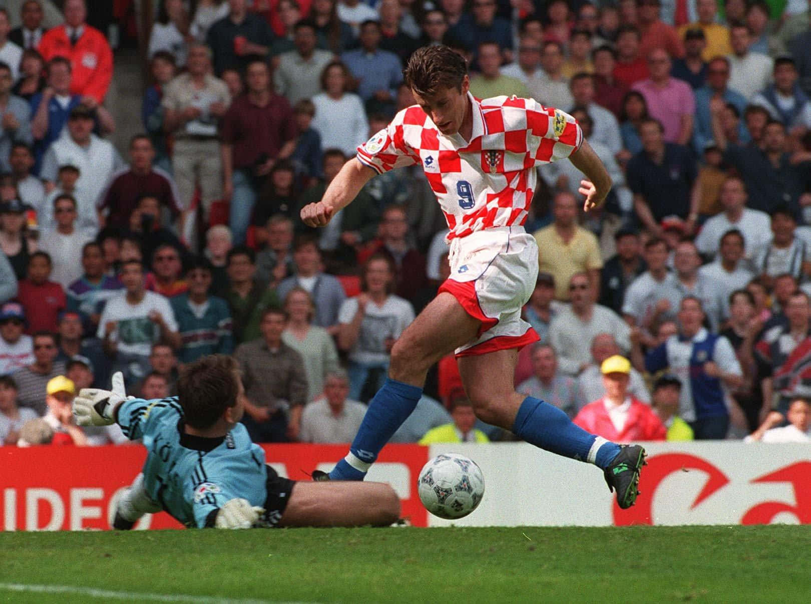 Football Match Davor Suker Croatia Wallpaper