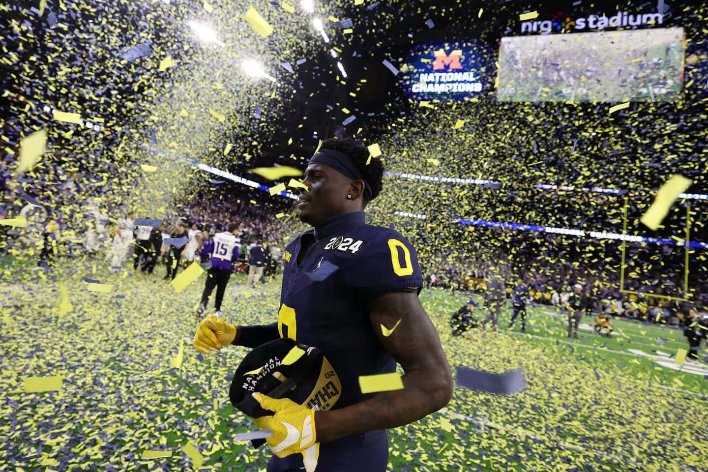 Football Player Celebration Confetti Wallpaper