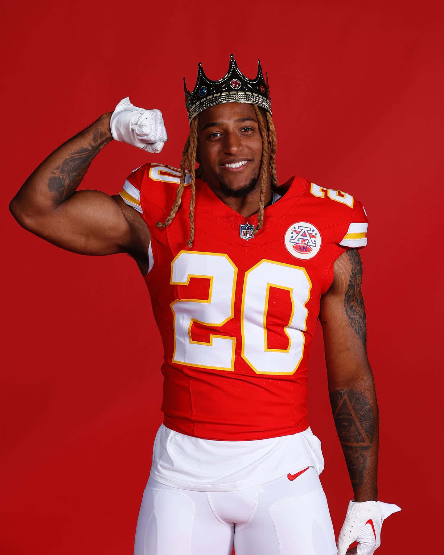 Football Player Crown Pose20 Wallpaper