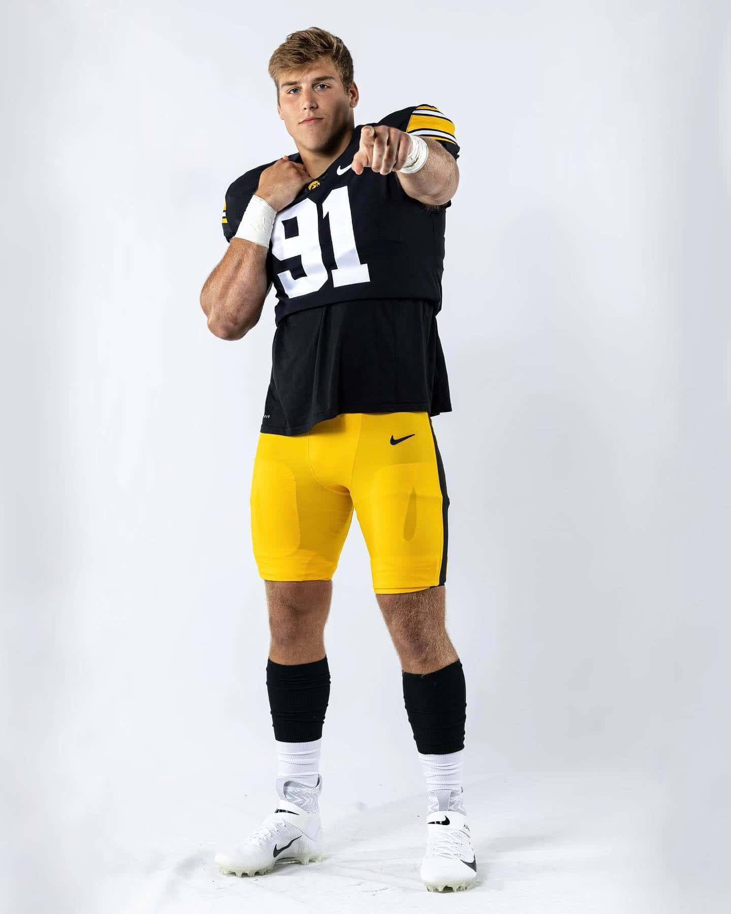 Football_ Player_ Posing_91 Wallpaper