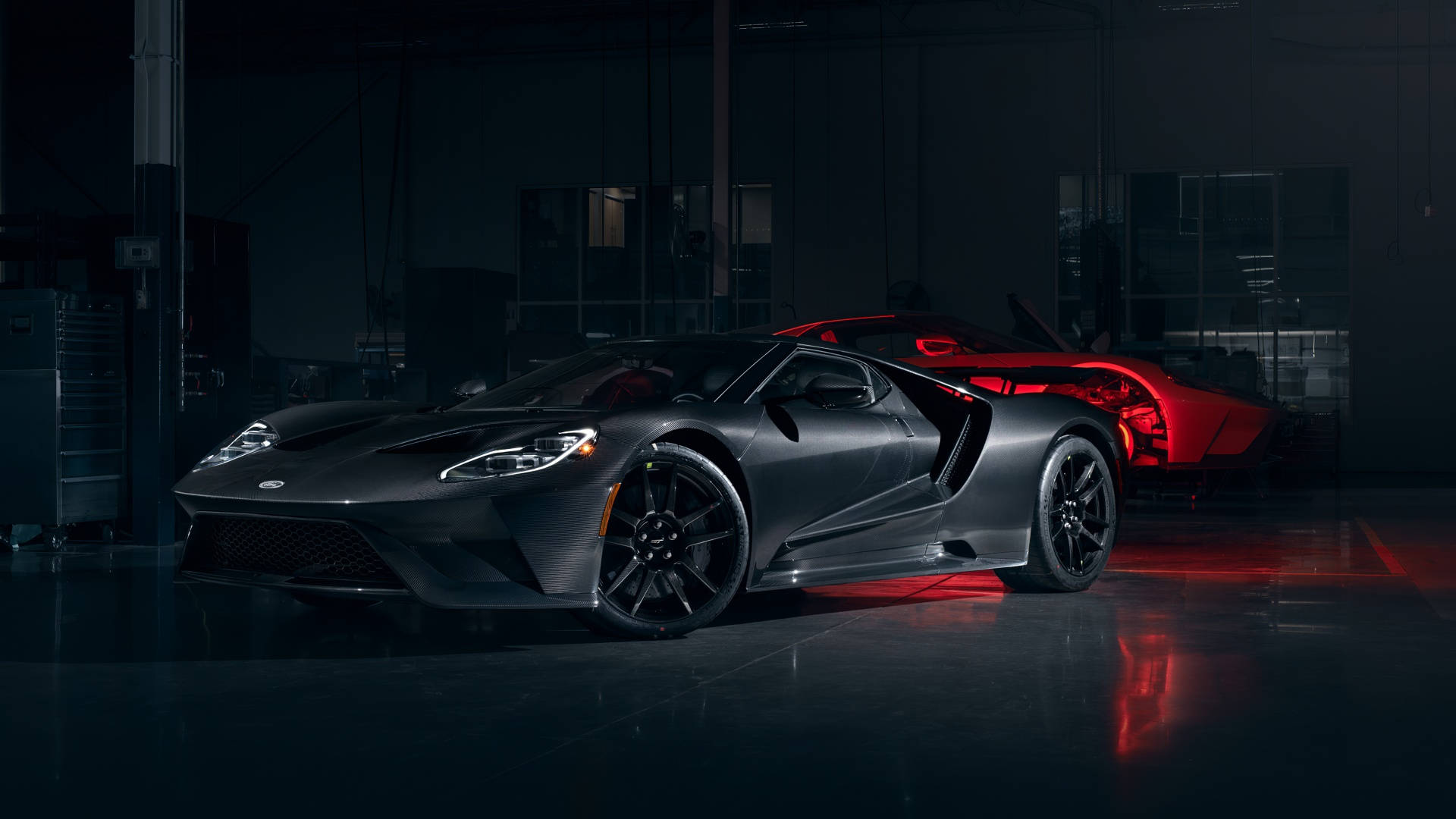 Ford Gt In A Repair Shop Wallpaper