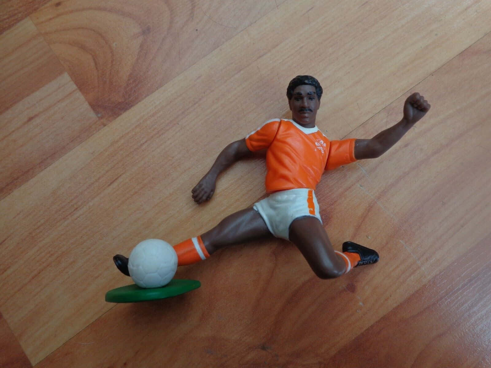 Former Footballer Frank Rijkaard Toy Figure Wallpaper