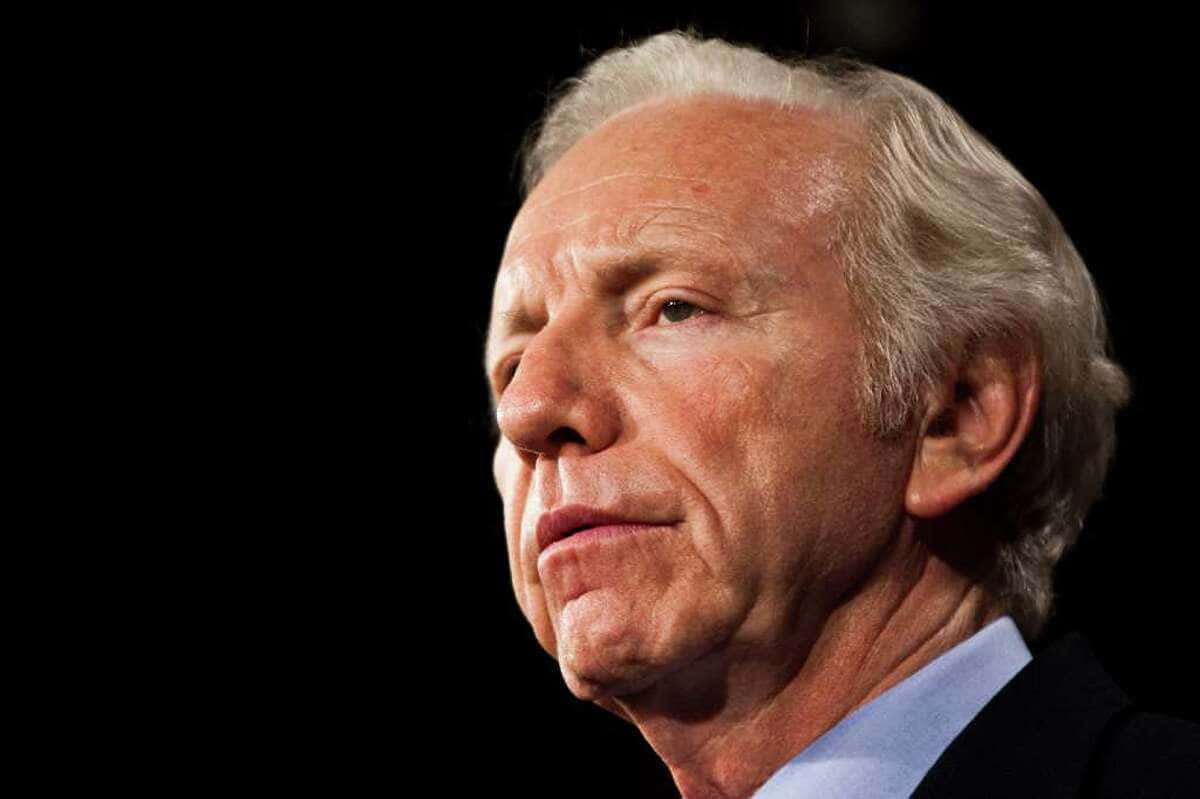 Former Vice President Joseph Lieberman In A Formal Suit Wallpaper