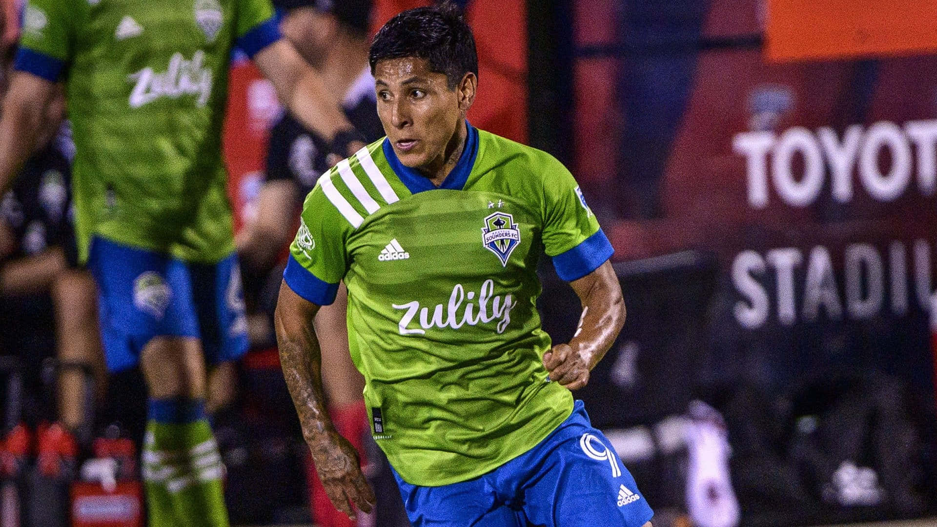 Forward No 9 Soccer Player Raul Ruidiaz Wallpaper