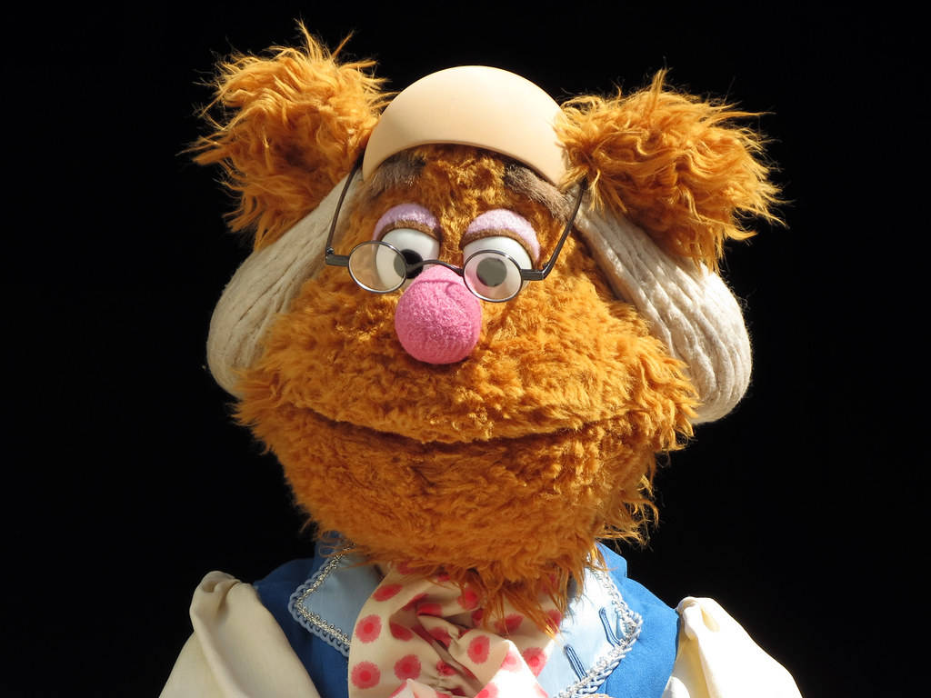 Fozzie Bear With Granny Glasses Wallpaper