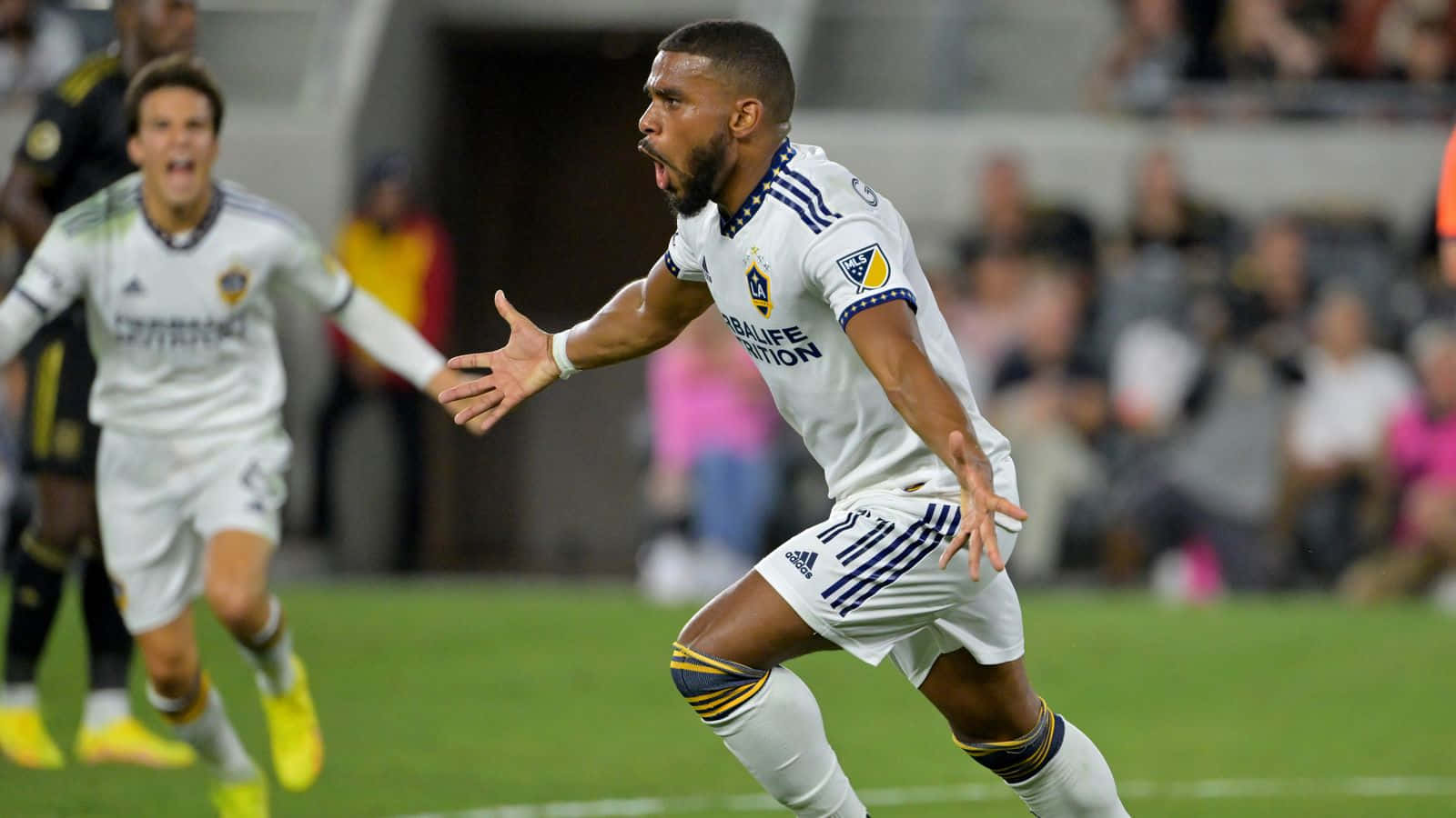 French La Galaxy Player Samuel Grandsir Medium Wide Shot Wallpaper