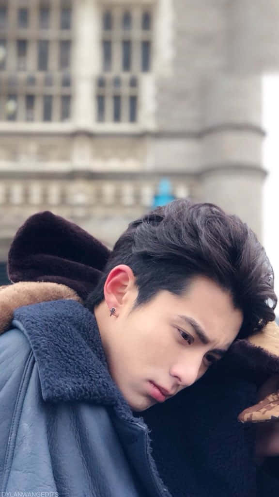 Frowning Dylan Wang Wallpaper