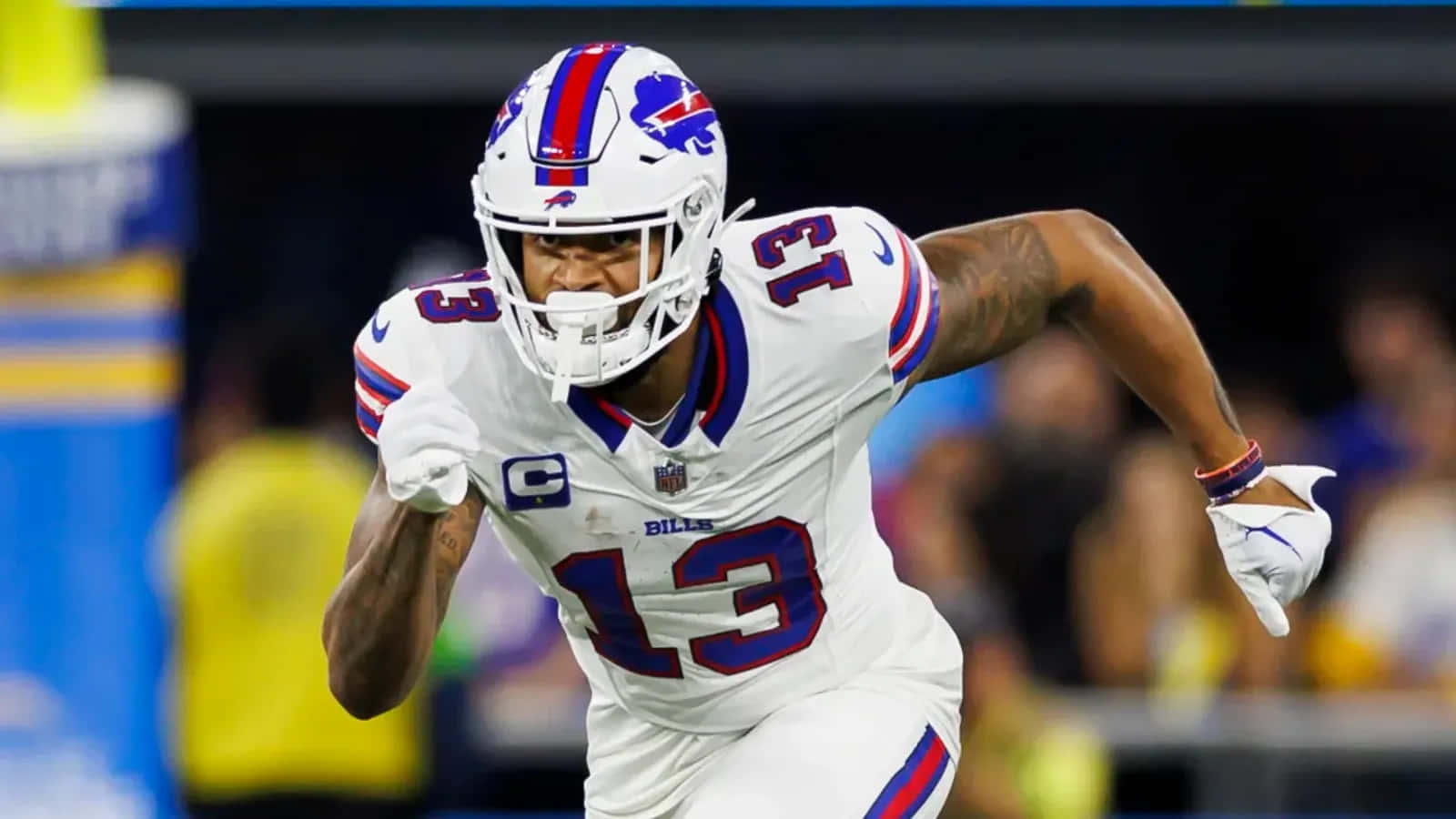 Gabe Davis Buffalo Bills Action Shot Wallpaper