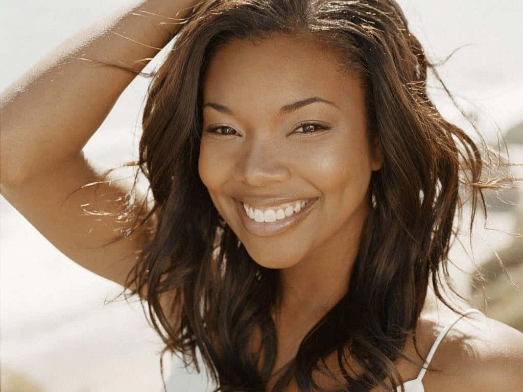 Gabrielle Union Radiant In A Photoshoot Wallpaper