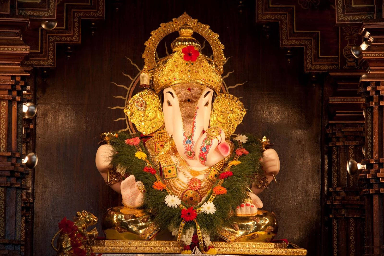 Ganpati Hd With Ornament Wallpaper