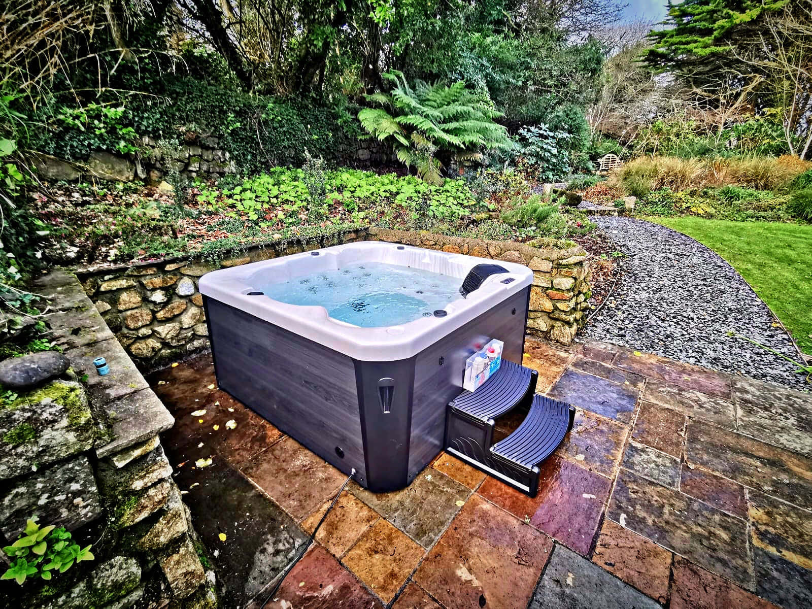 Garden Hot Tub Oasis Wallpaper