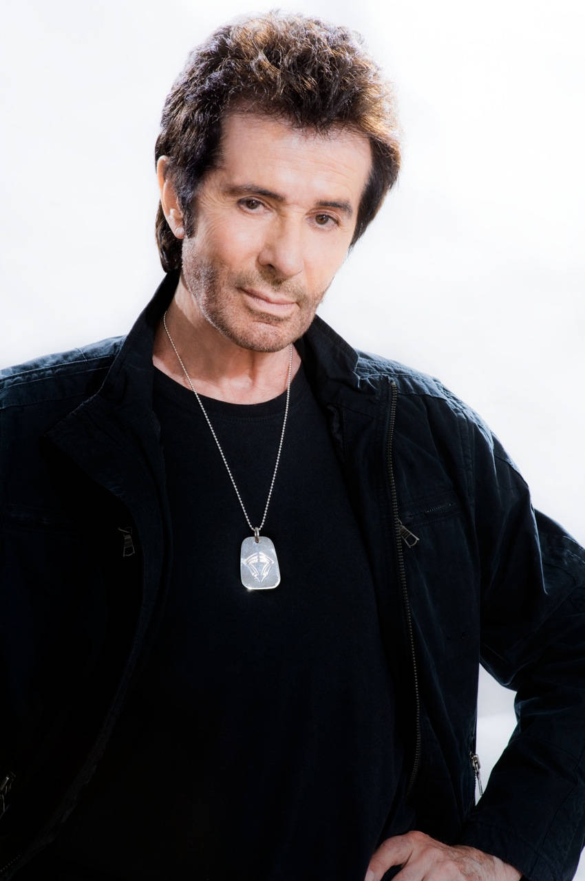 George Chakiris Los Angeles 2018 Pose Wallpaper