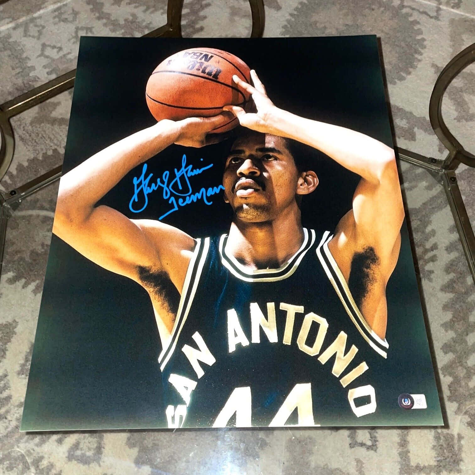 George Gervin Cool Autograph Poster Wallpaper