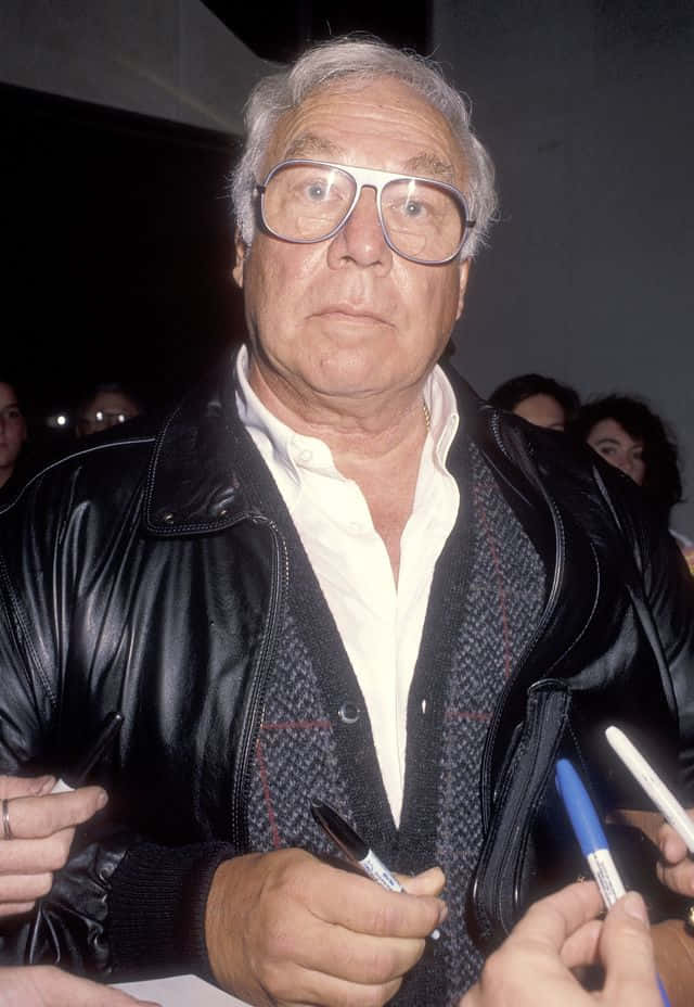 George Kennedy Signing Autographs Wallpaper