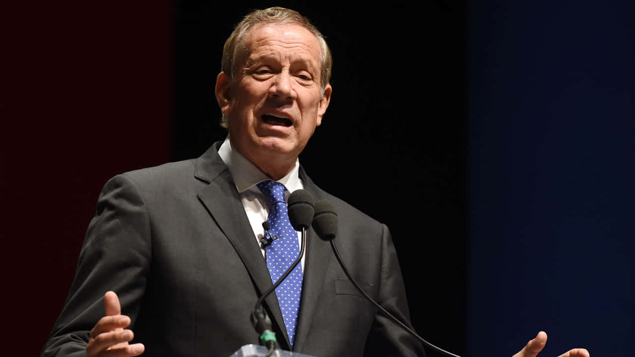 George Pataki Standing In A Podium Wallpaper